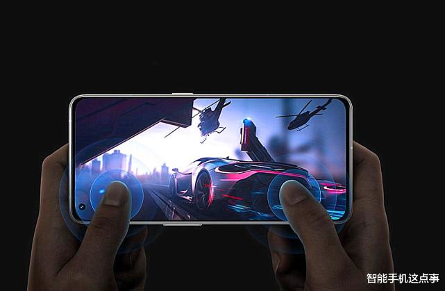 realme|闹了个乌龙？直屏天花板+骁龙8，价格跌破三千元大关