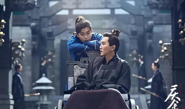 张若昀|张若昀新剧热播,与郭麒麟隔空互动,网友催播《庆余年2》