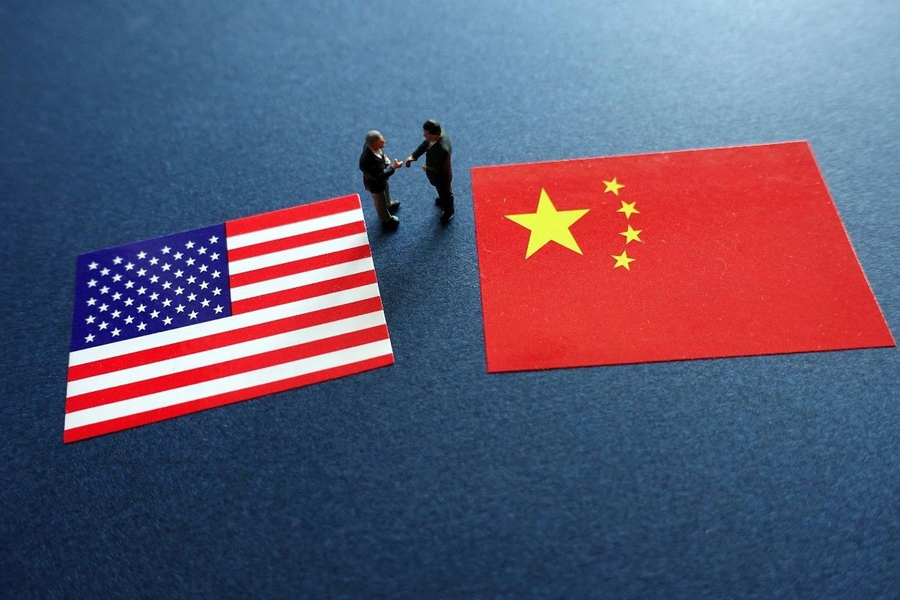 光刻机|拜登再把黑手伸向中国，盯上弱项，让两国不再对华出售光刻机