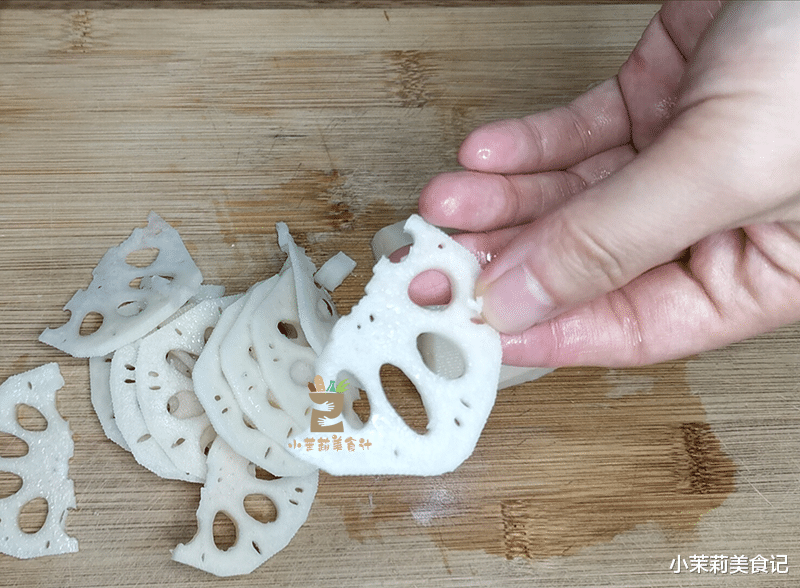 胆囊炎|夏至到入伏,建议中老年多吃“4菜2粮1果”,消暑益气,精神入伏