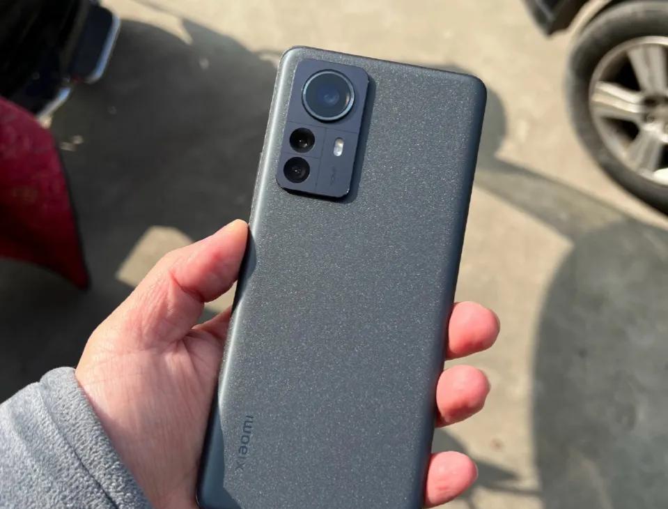 小米科技|买小米12还是选MIX4?分析这三点的差距很明显,这次终于不纠结了