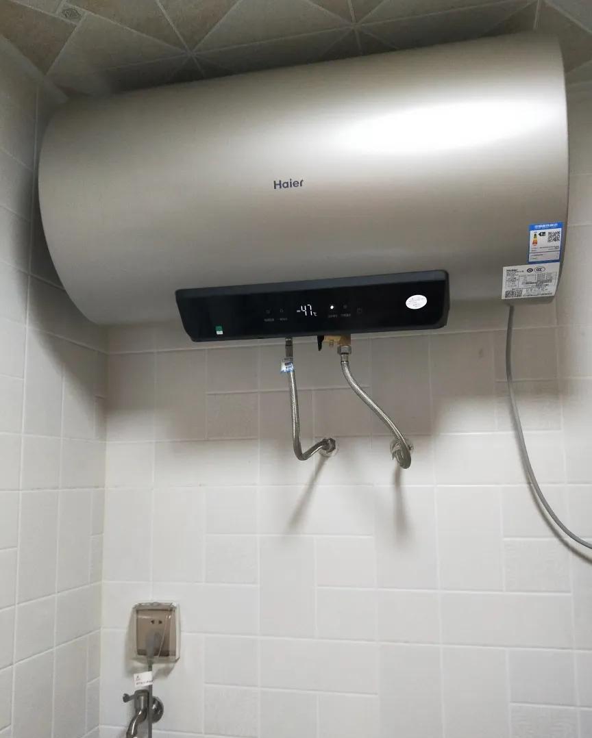 热水器|2003年,小伙应聘保安被嫌太臭,愤而发明洗澡神器,如今身家千万