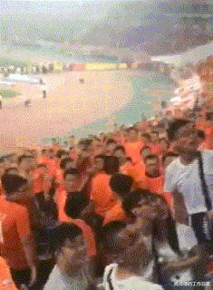 “一月80元的房子,我和女朋友整整租了半年!”兄弟腰挺好啊...