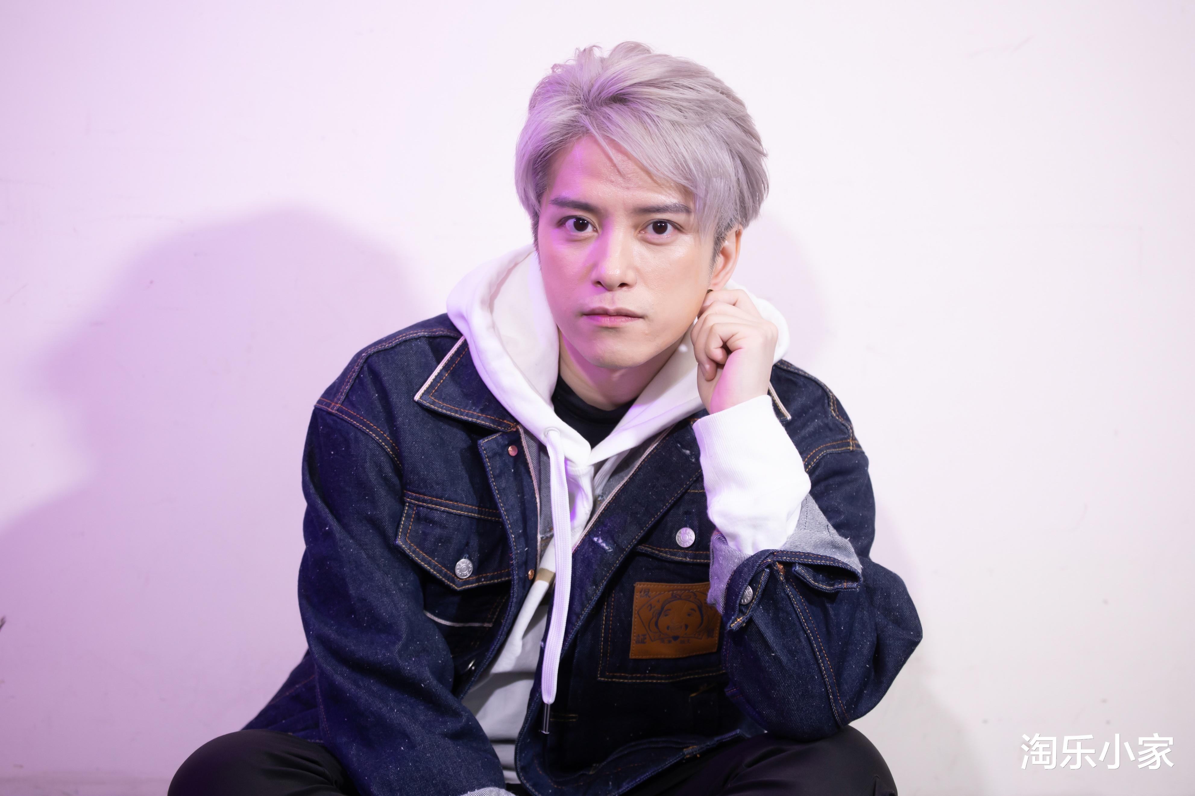 TVB|前辈劝不要入TVB,张彦博忆苦日子:整天洗澡时哭!