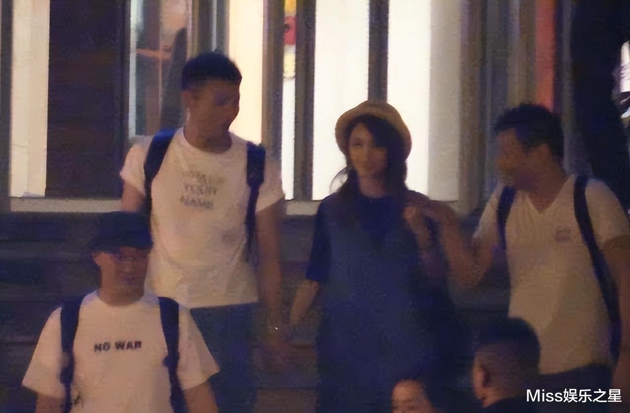 刘亦菲|音乐佳人李荣浩与杨丞琳，被记者质疑感情生变，却被拍到两人约会