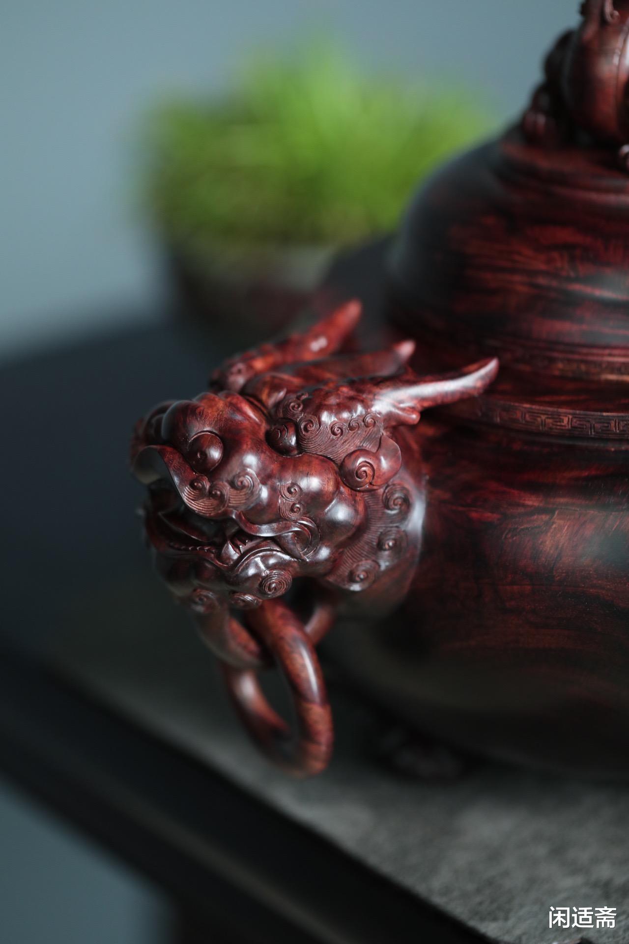 海南黄花梨|雅室案头清赏摆件,海南黄花梨,三足貔貅双耳香炉