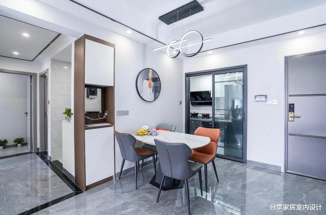 这是我见过最舒适的小三房了，全屋好看不复杂，一家生活很幸福！