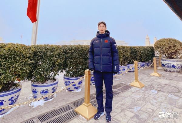 武磊|韩媒提出质疑！美国选手却主动承认犯规，中国短道首金实至名归