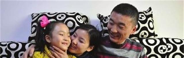 2012年,28岁黑龙江小伙徒手接110斤坠楼少年,如今他怎样了