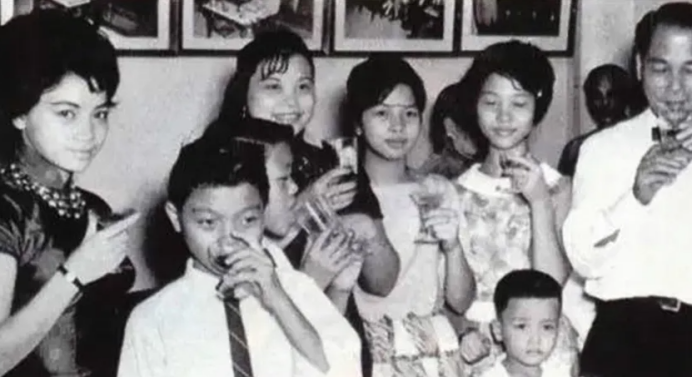 唐鹤德|为了张国荣，19年不婚不育的唐鹤德，他有后悔过吗？