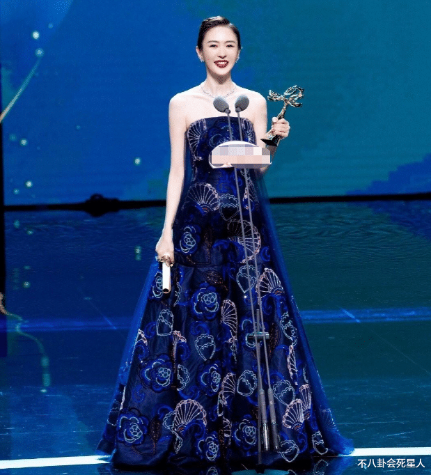 迪丽热巴|娱乐圈的“捧杀”:得个奖,把口碑输了,这些明星后悔吗