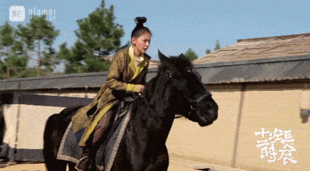 热依扎|拿下视后才3个月,被推上神坛的热依扎,如今只是个36岁单亲妈妈