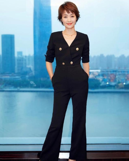 修图|马伊琍活动照曝光，肤色暗沉牙齿焦黄，网友: 老烟枪了