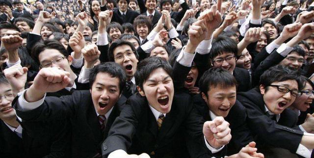 美术|这些专业已经“烂大街”了,每年报考人数居高不下,就业真挺困难