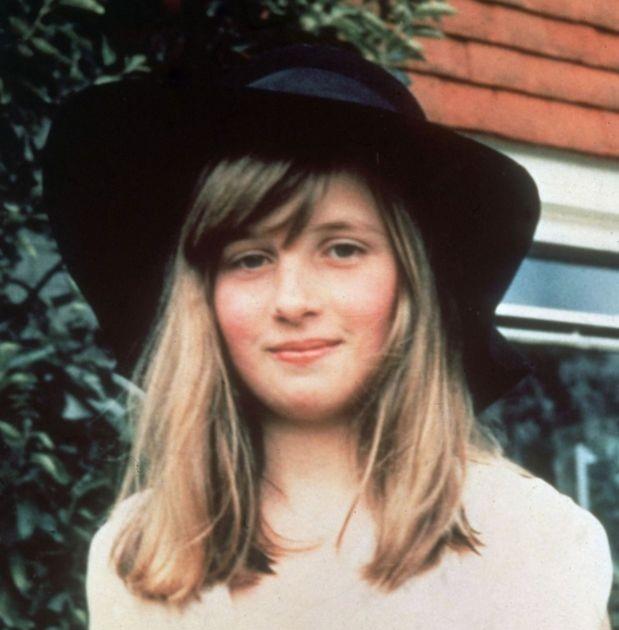 发型 戴安娜王妃20个发型演变史！闪亮美貌与高贵气质经久不衰