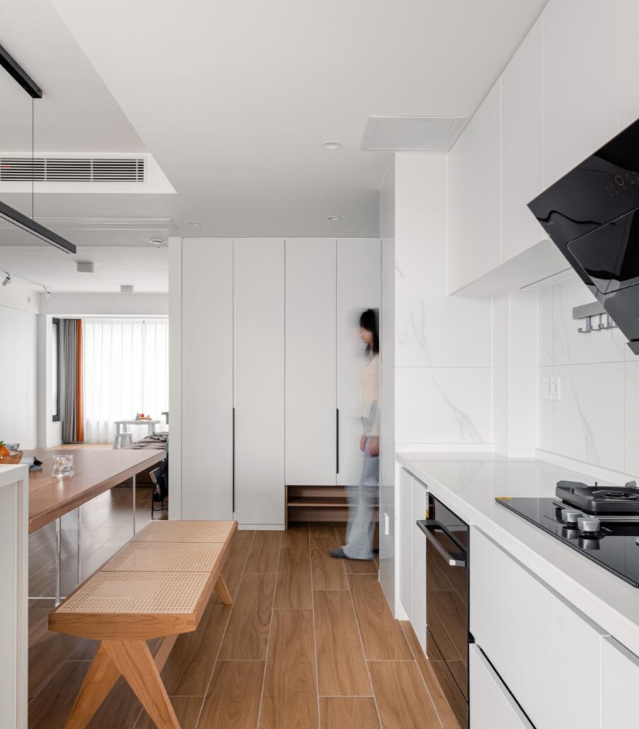 127㎡的新房，厨房却只有巴掌大，一体化后，比想象中还要实用