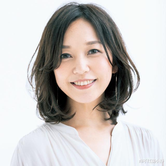 发型 换头如换脸！今年流行的这些“妈妈卷”短发型，洋气又减龄