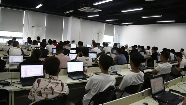 培训机构|现在的IT培训机构那么多，真的靠谱吗？学完后找工作难吗？