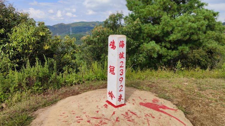 梁子|走昆明七道梁子、翻越鸡冠岭，一场久违的徒步，是我们快乐的方式