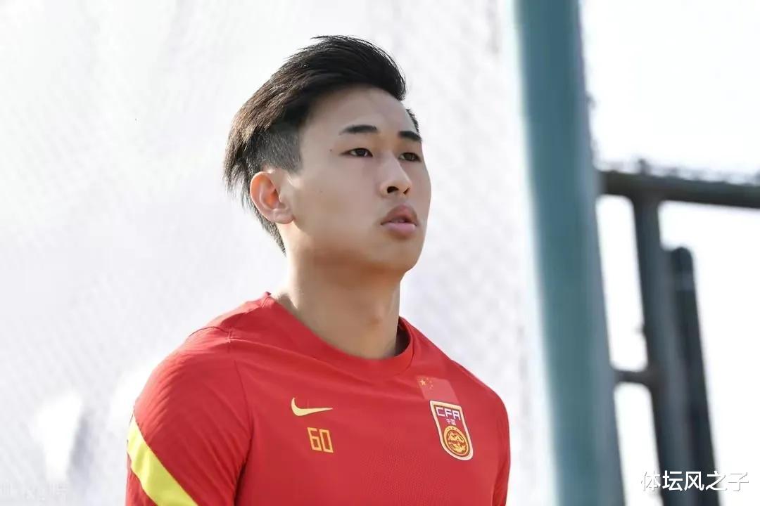 戴伟浚|海港不惜支付转会费也要引进蒋光太，为了戴伟浚已经与深圳撕破脸