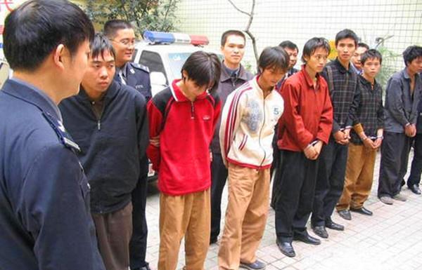 浙江“国际帮”覆灭记:辍学继承父亲生意,与混混组成非法组织