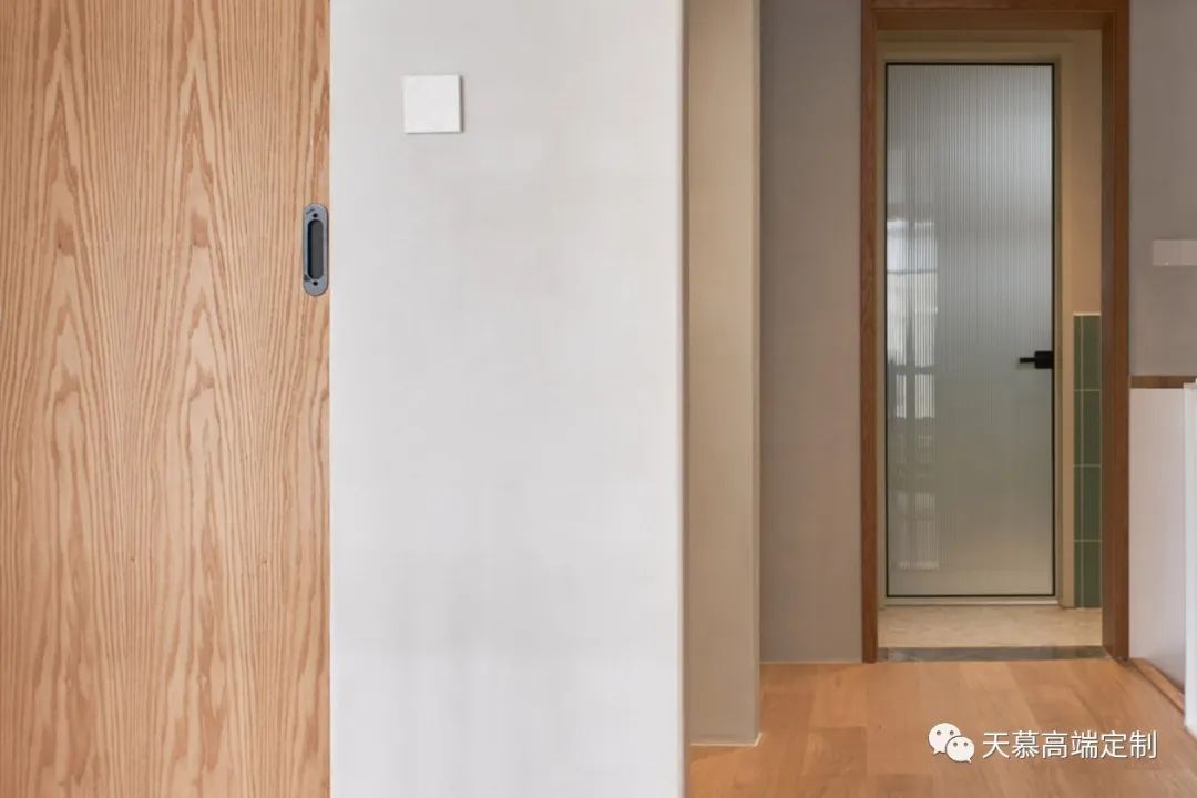 190㎡极简设计，五口之家舒适生活的安乐窝