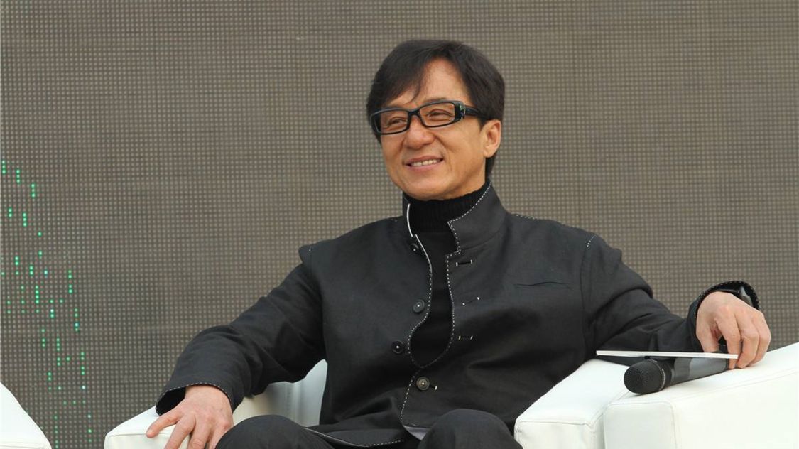 钟丽缇|成龙口中的那个小鲜肉,究竟是谁呢?杨洋的嫌疑是最大的