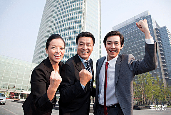 |我们每一个人都希望自己在职场中出人头地