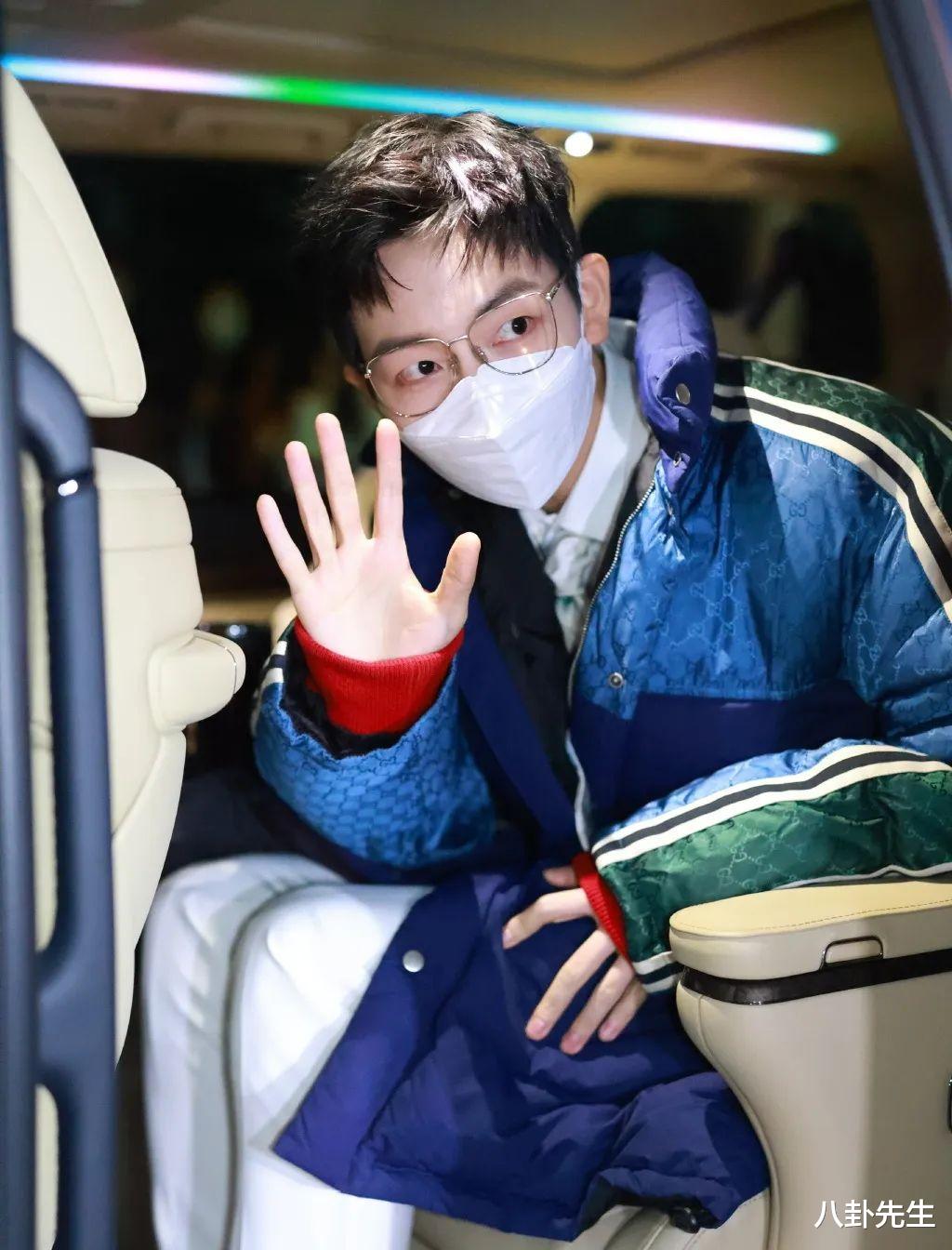 春晚|49位明星参加春晚第三次联排：成龙赵文卓竟缺席，脱口秀阵容大改