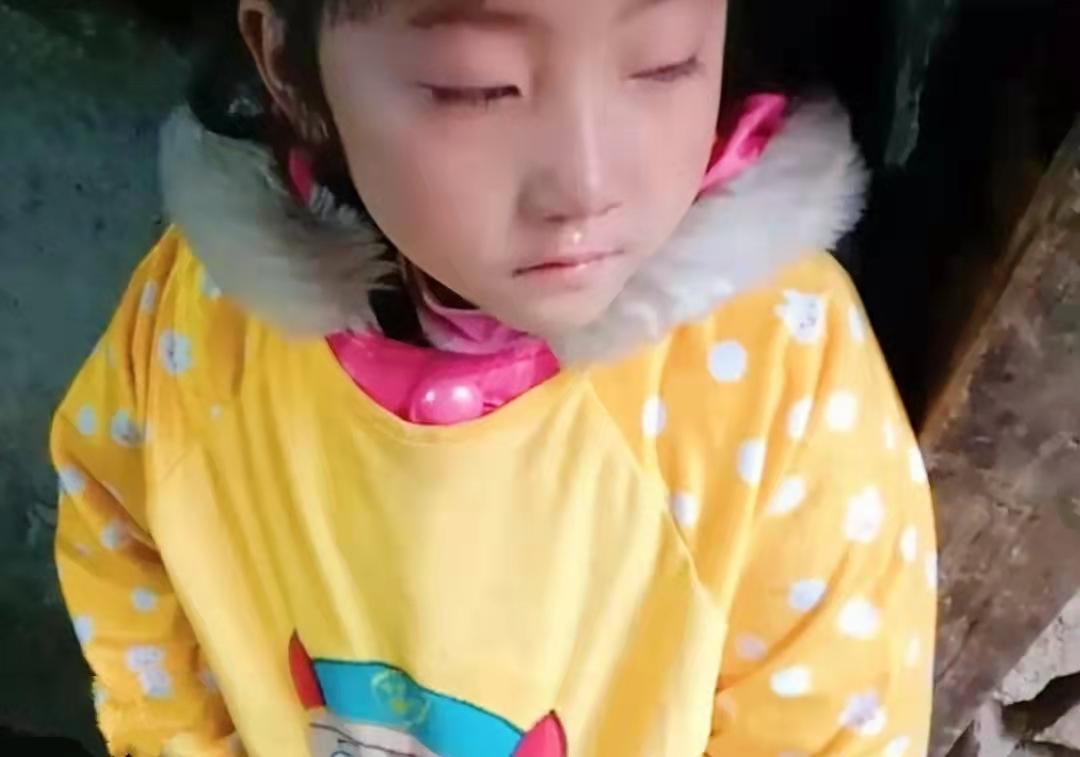 出生被父母丢弃茅厕,嫁了两次,一次老公家庭暴力,一次老公赌博