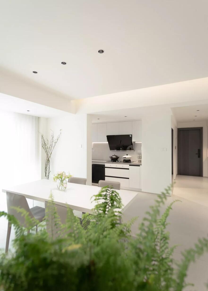 看了她125㎡家,才知道“家徒四壁”有多爽,骨子里透着干净