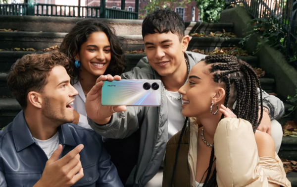 曲面屏|拥有四大亮点,一个短板的真我10Pro+,是否适合你?