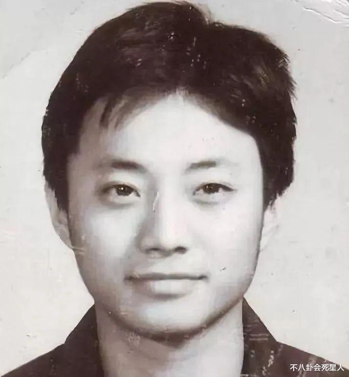 张嘉益|16位内地中老年男星现状,走路直不起腰,头发花白,秃头发福