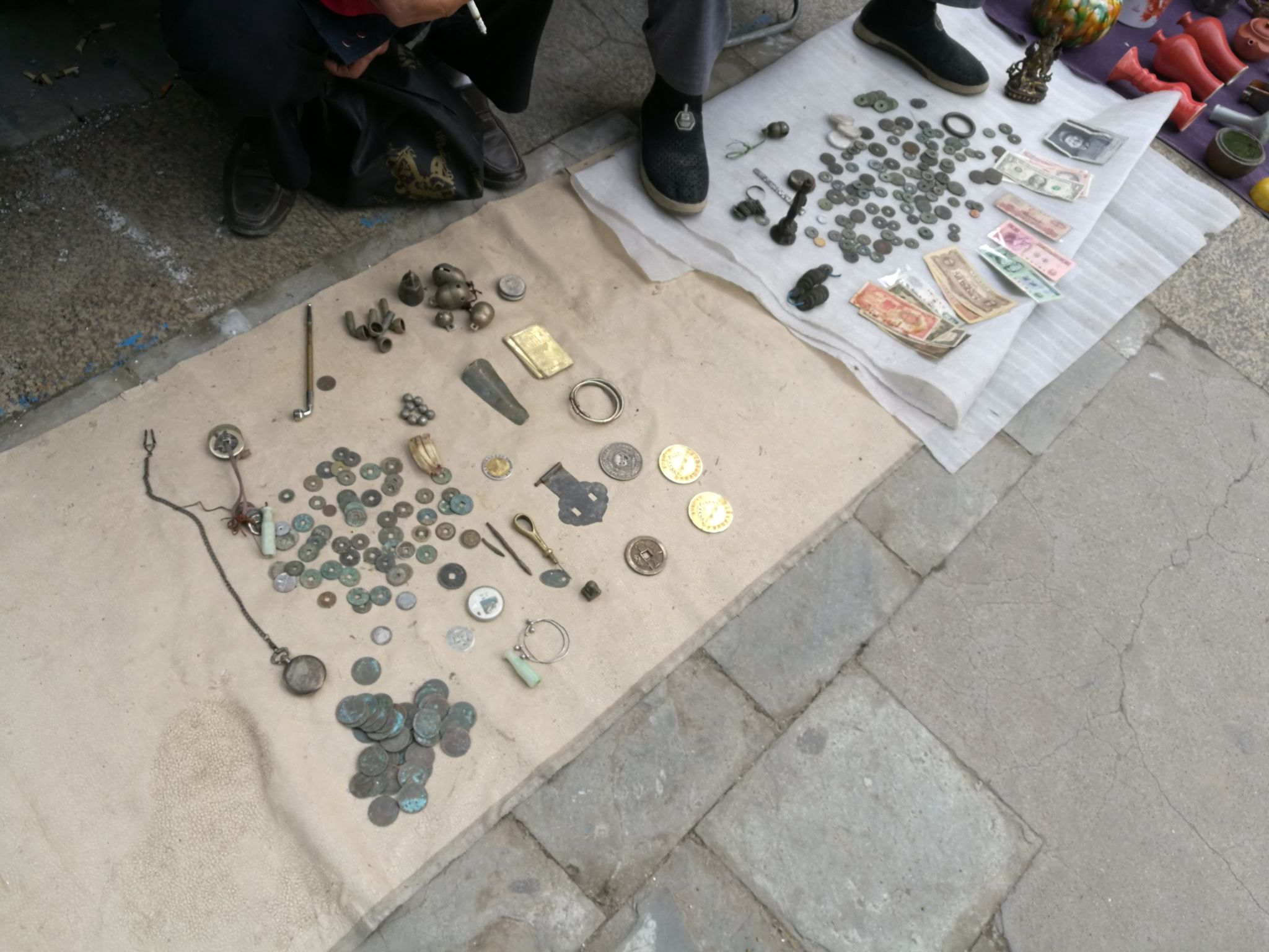 交易|纪念币到哪里可以出售？怎么知道卖多少钱呢？