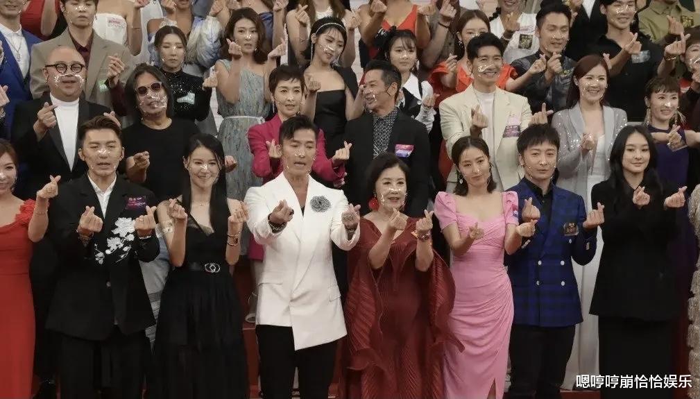 台庆|TVB台庆亮灯仪式的大合照,站位太有讲究了!