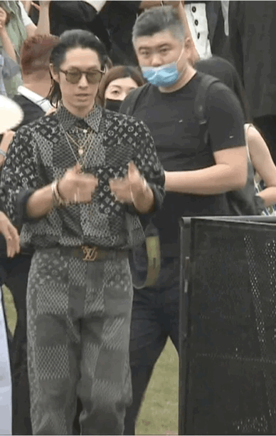 吴建豪|有多少人以前觉得吴建豪是F4中颜值最低的？可你再看看现在他多帅