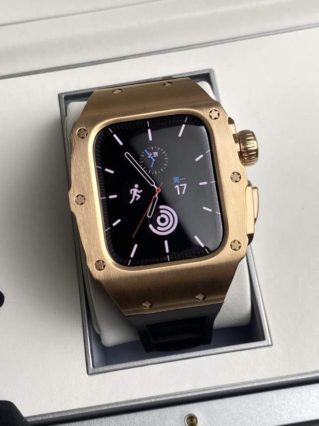 Apple Watch|爱定族带Apple watch S7一飞冲天，智能手表的天花板，你心动了吗？