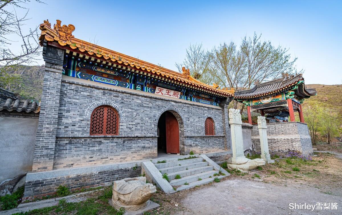徒步|曾经的京西第一大寺，鼎盛时僧众达万人，可惜烂尾近十年，空留庞大建筑群