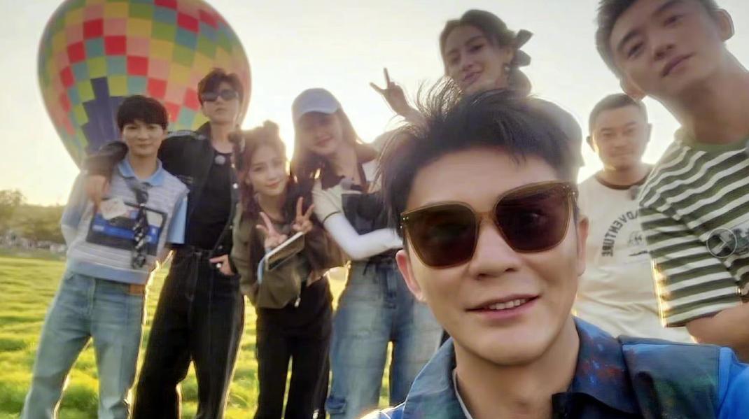 奔跑吧兄弟|《奔跑吧》飞行嘉宾越来越少，三期节目只请了5人，蔡徐坤还缺席