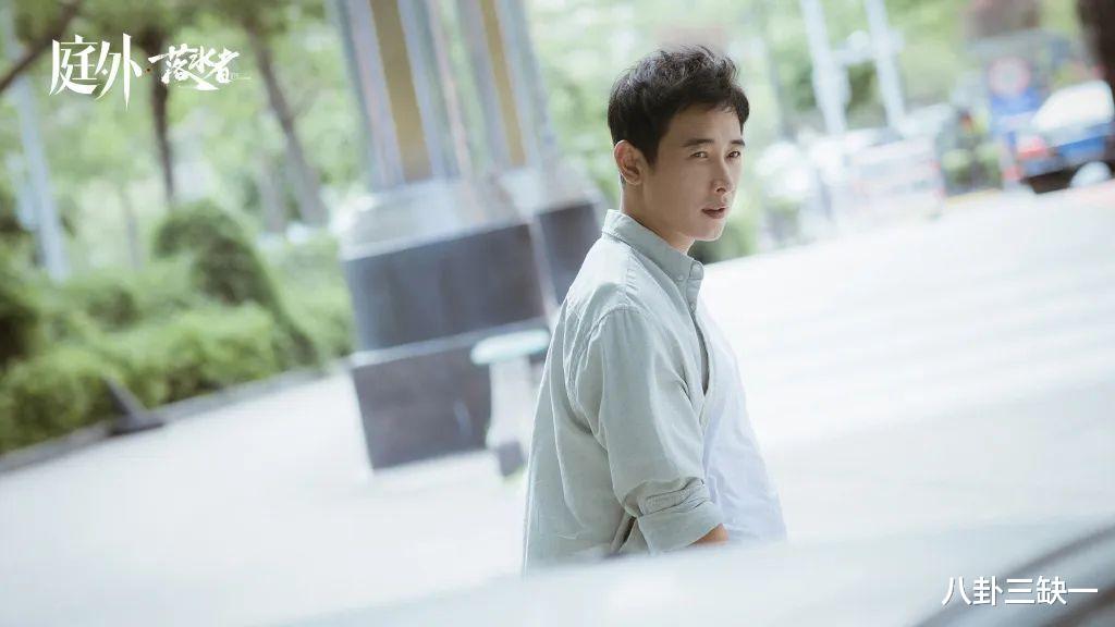 罗晋|罗晋估计做梦也没想到,会因为“肩膀内扣”上热搜……