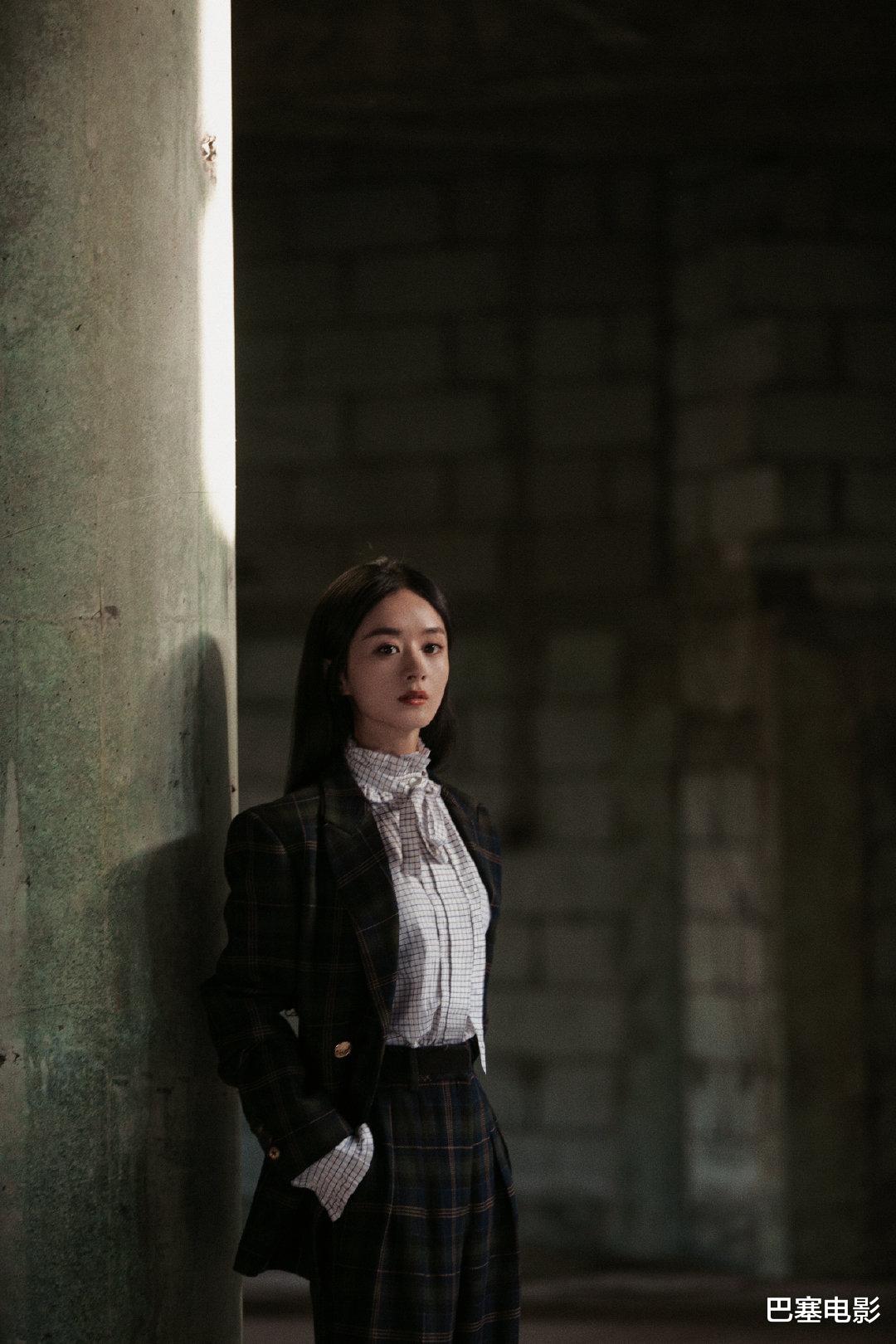 杨幂|娱乐圈女“西装大佬”，各有各美，这眼神和氛围，一个字，绝