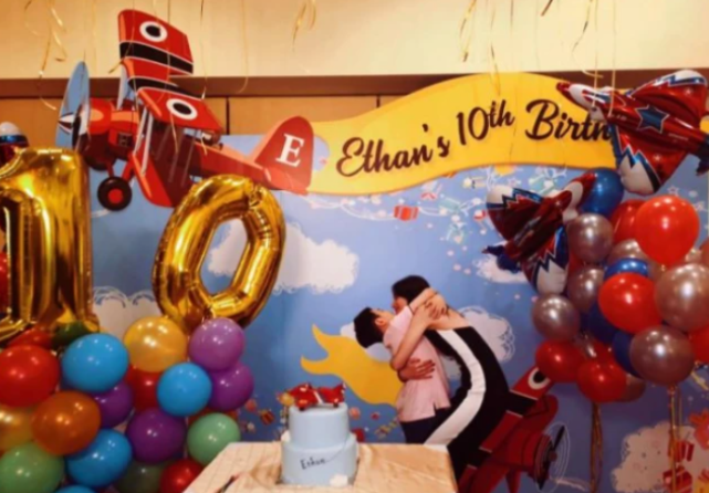 |梁洛施连晒母亲节美照！坐游艇庆祝气质绝美，收爱心花篮心情超美