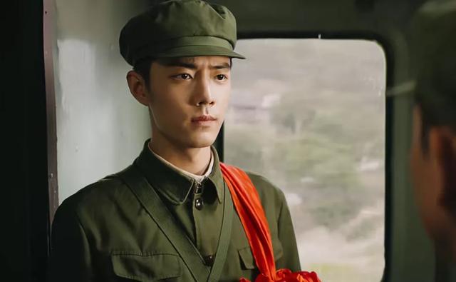 英雄岁月之王牌部队|日播放量冲破1.6亿，反超《王牌部队》，它终于夺下热度榜第一