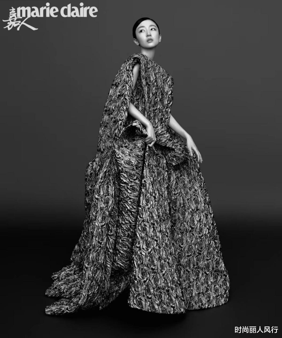 周冬雨|周冬雨不愧是LV掌心宠！穿最新款高调拍大片气场超强，终于赢一次