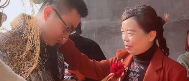 |田静给郭威煲汤，杜新枝官司开庭否认联合炒作，熊磊和一木有戏？