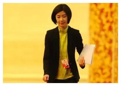 翻译|外交部女神晋升，让人看了直呼羡慕，这才是值得当代学生追的星