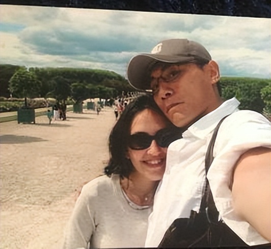 刘烨|刘烨吃黄瓜坚持不削皮,妻子看不惯后的沟通方式给人上了一课!