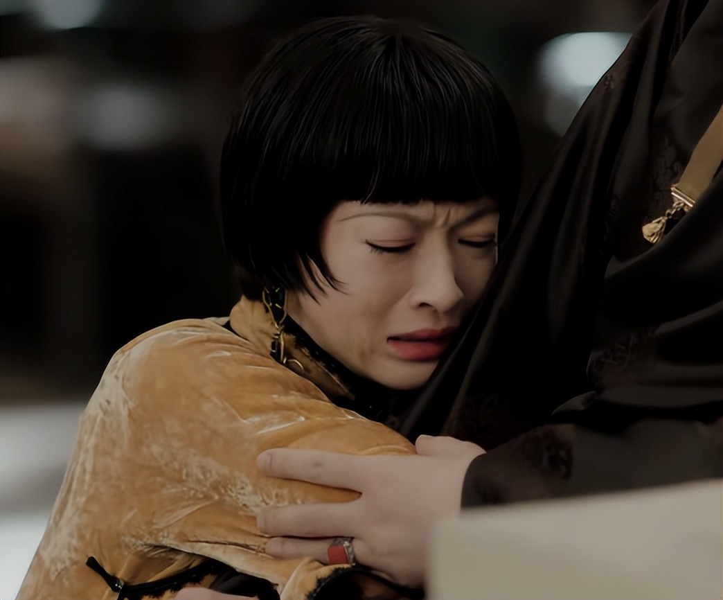 秦岚|不笑场吗?42岁秦岚新剧演女儿,管大8岁刘钧叫“爸爸”