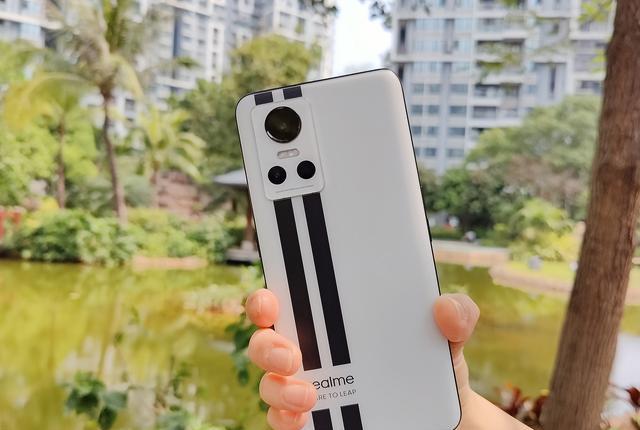 realme|realmeGT宇宙上新:真我GTNeo3太有诚意了,配置有点顶!