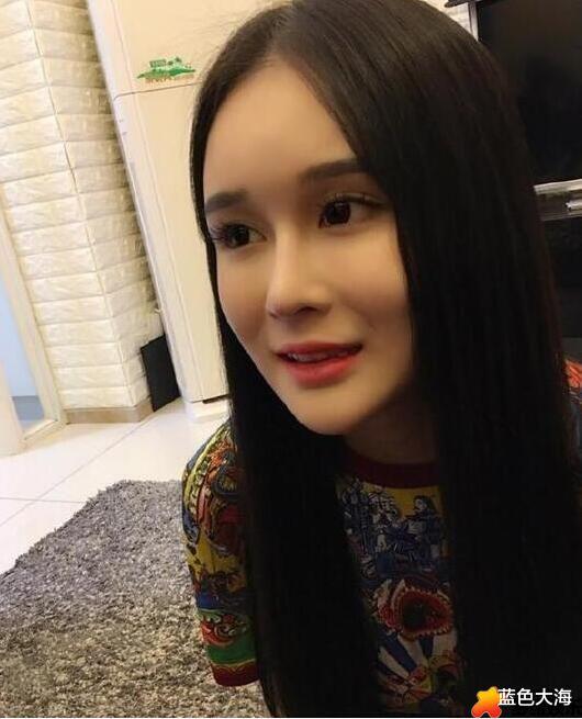 赵本山|同样是赵本山的女儿,赵玉芳和球球却活成了完全相反的样子